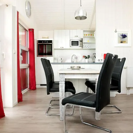 Daenische Ferienhaeuser Am Salzhaff Haus Wattlaeufer *